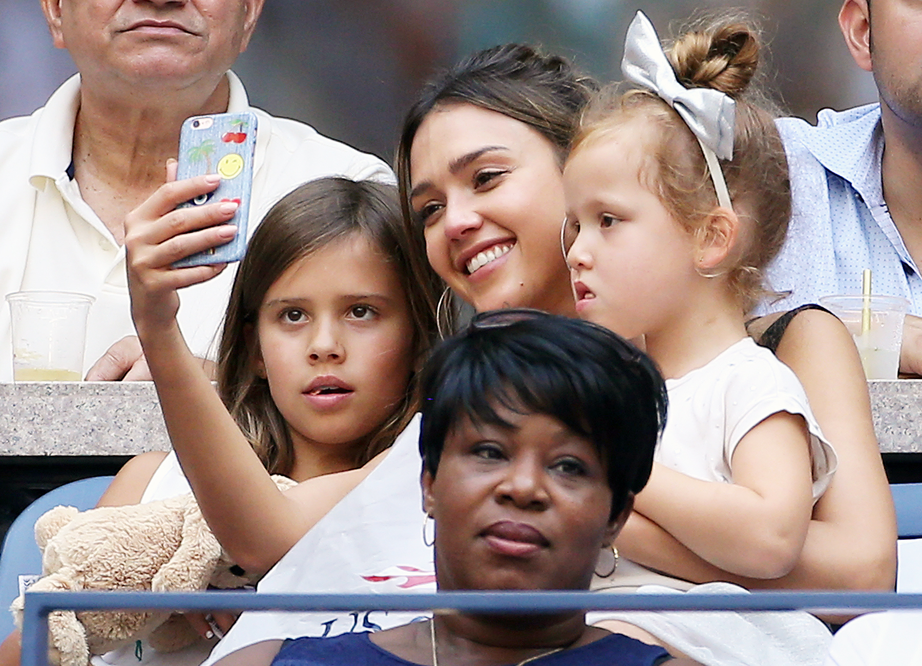 Jessica alba honor haven df313b35 5223 4cd7 98ad 0a5c4ca59999