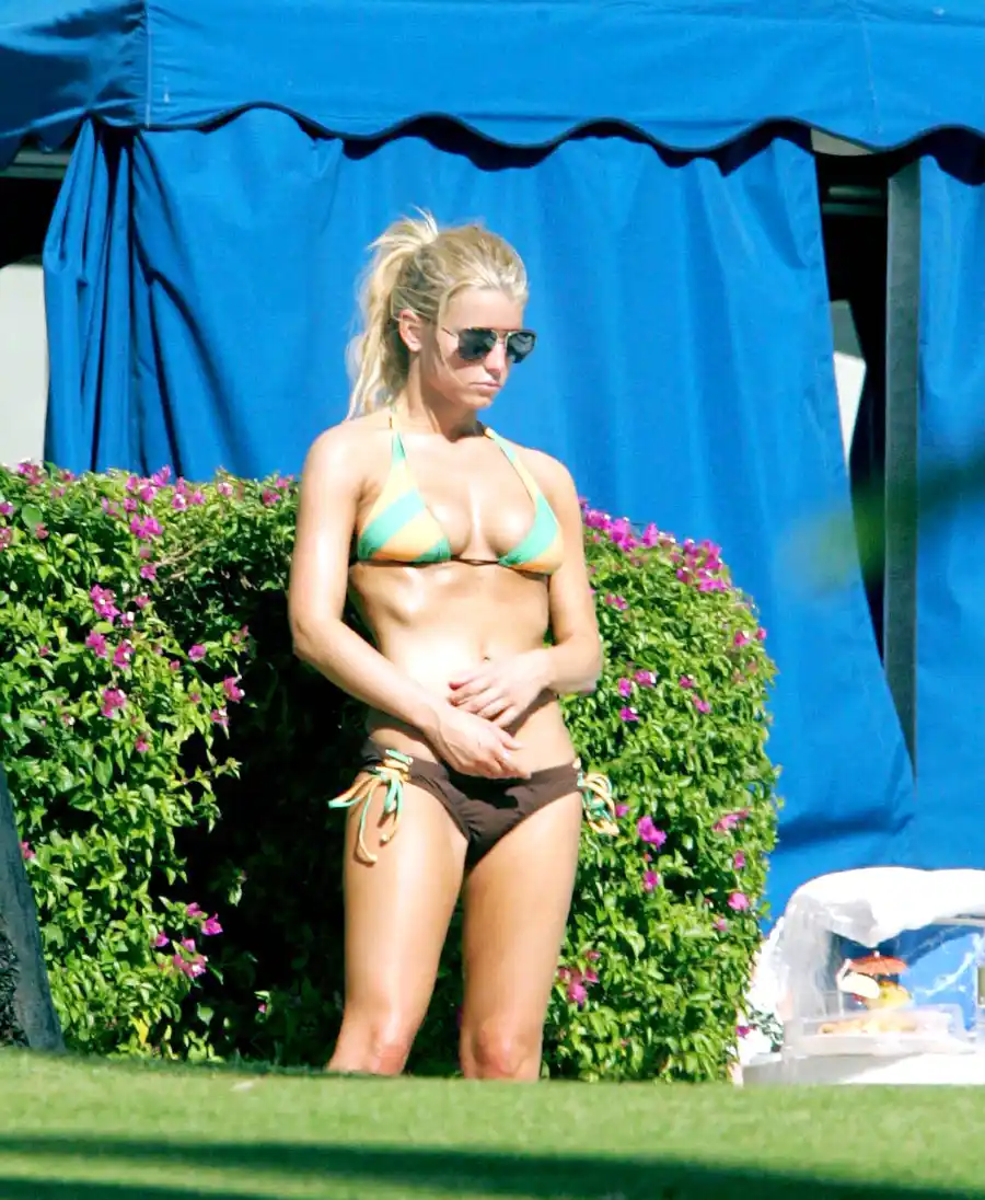 Jessica simpson 2004 348c78ee 5649 4681 8b3a 64a1888d1cc9