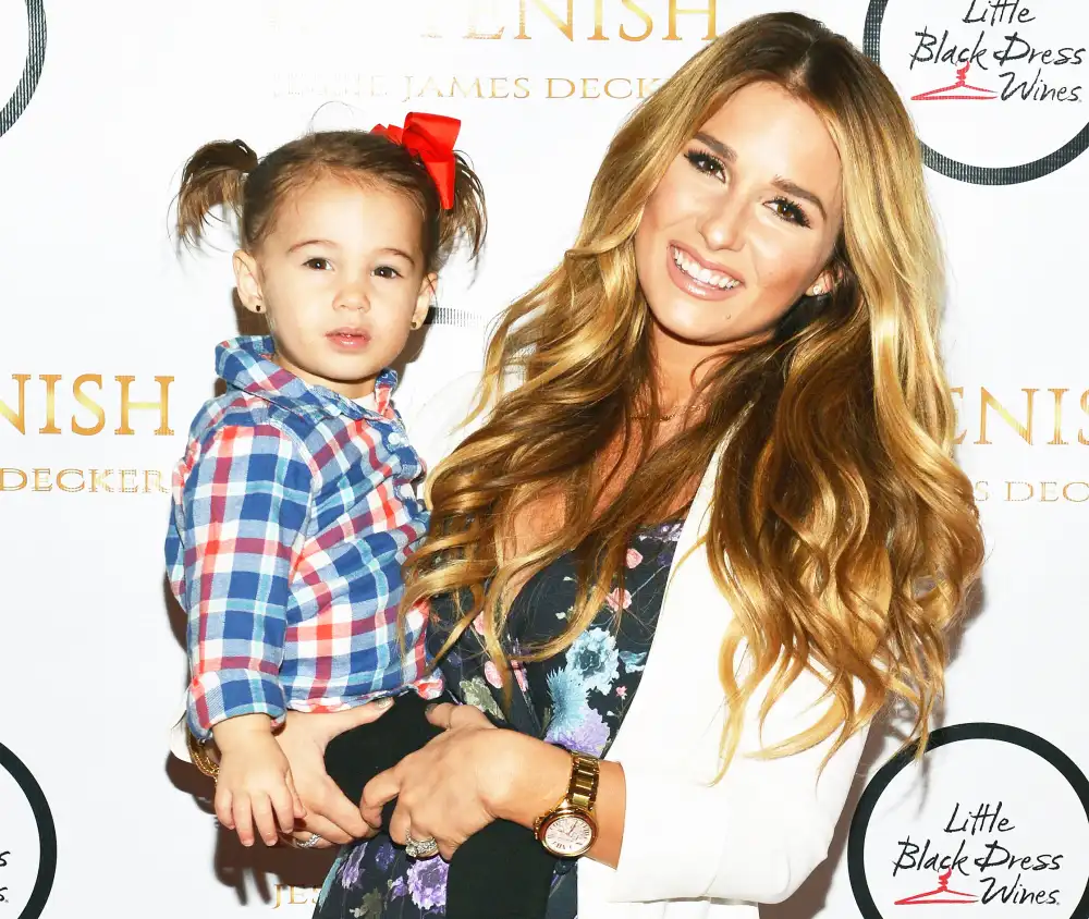 Jessie James Decker and Vivianne Rose Decker