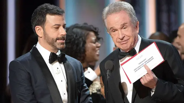 Jimmy kimmel warren beatty abfe19d9 7026 48c8 a6fc bc081d85ae5e