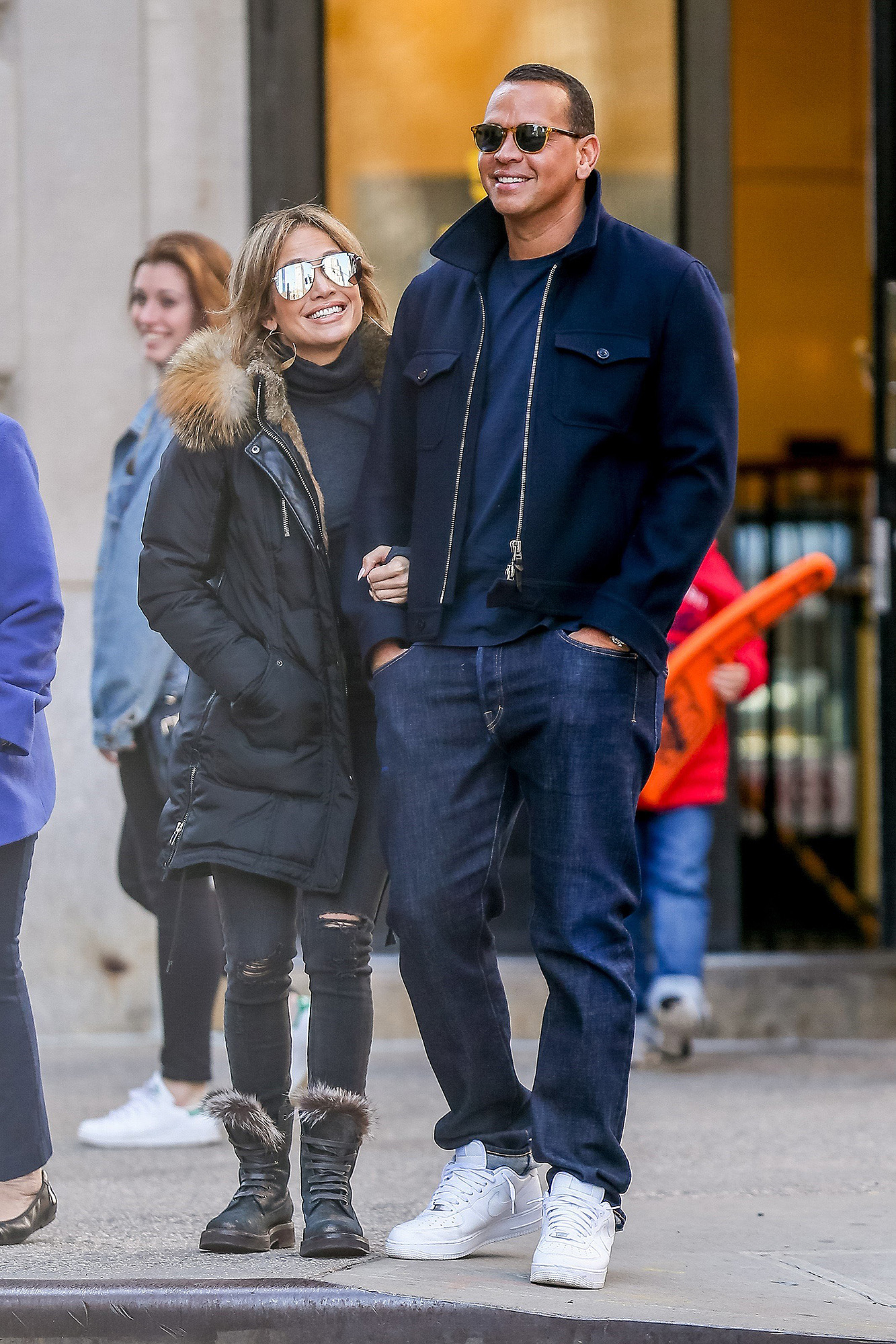 Jlo1 c2143af3 34ad 496a b2c4 3bfcc10ffc59