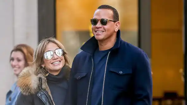 Jlo1 c2143af3 34ad 496a b2c4 3bfcc10ffc59