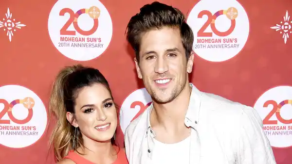 Jojo fletcher and jordan rodgers zoom b6157755 961f 4d6e 84c9 f772318fed99