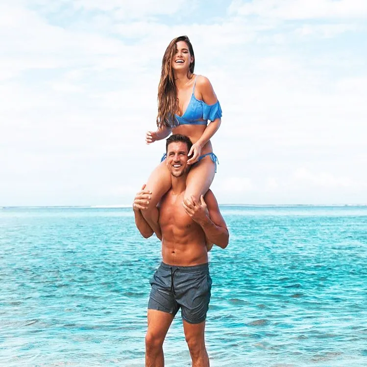 JoJo Fletcher Jordan Rodgers Fiji