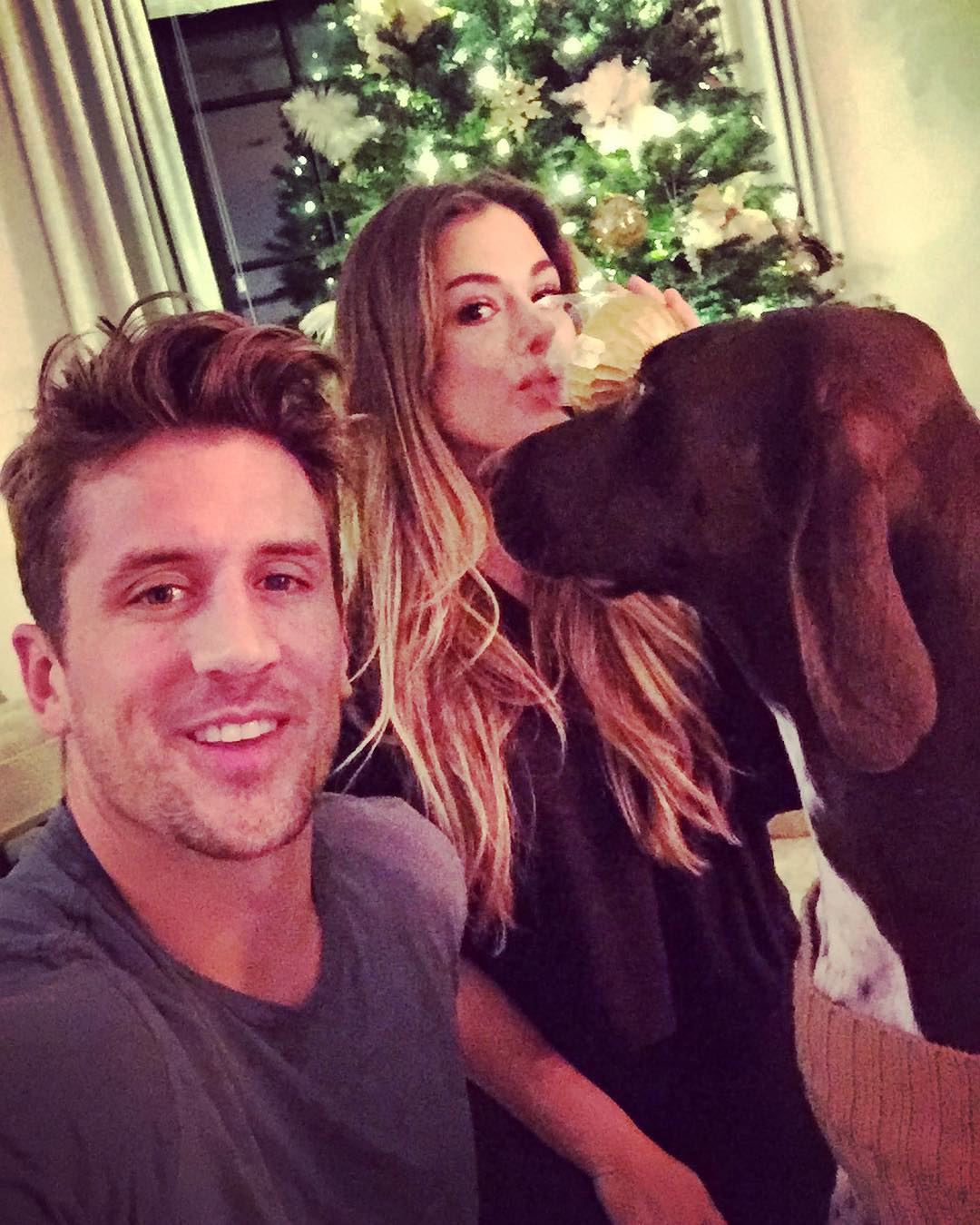 Jordan jojo christmas tree zoom 70b9be5a cf05 4a8e 90c9 bdd611a53b2b