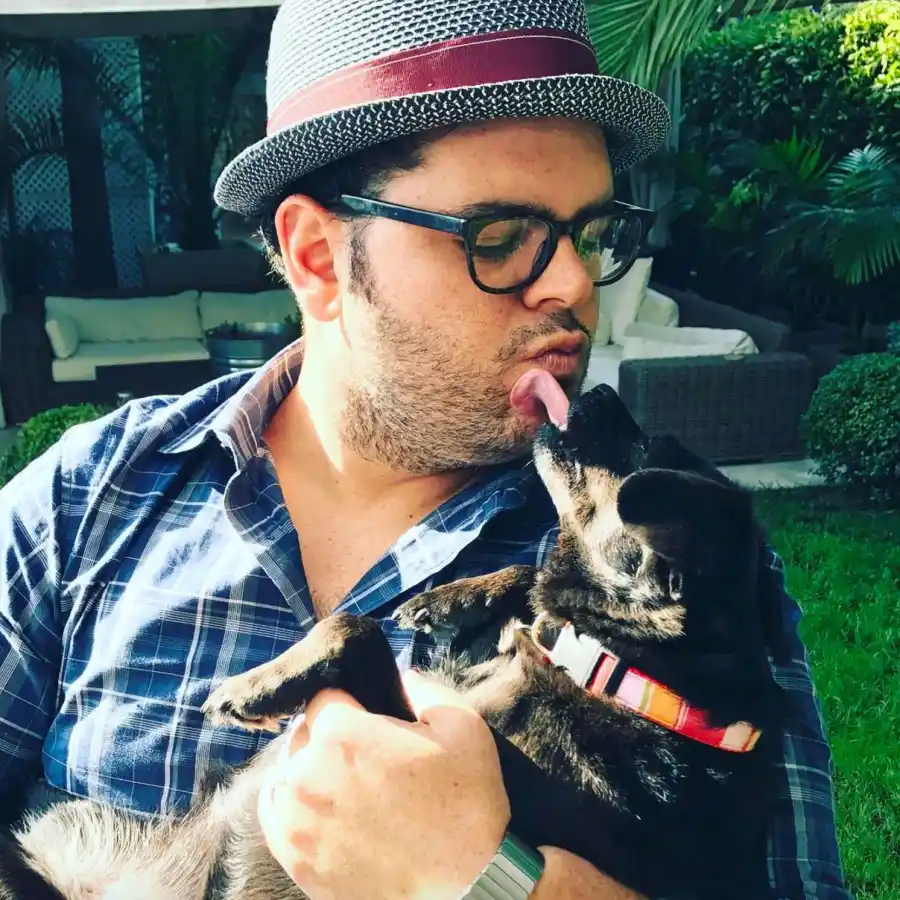 Josh gad 0b7be761 720f 403f b1bf 772eaf5a4e3c