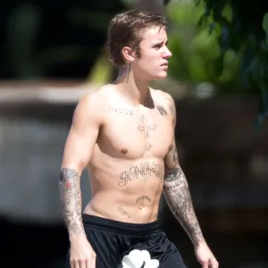 Justin bieber 8022980f 13f9 4513 843d ac02f7d9e275