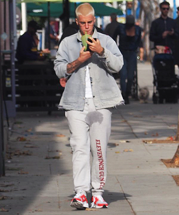 Justin Bieber wet pants