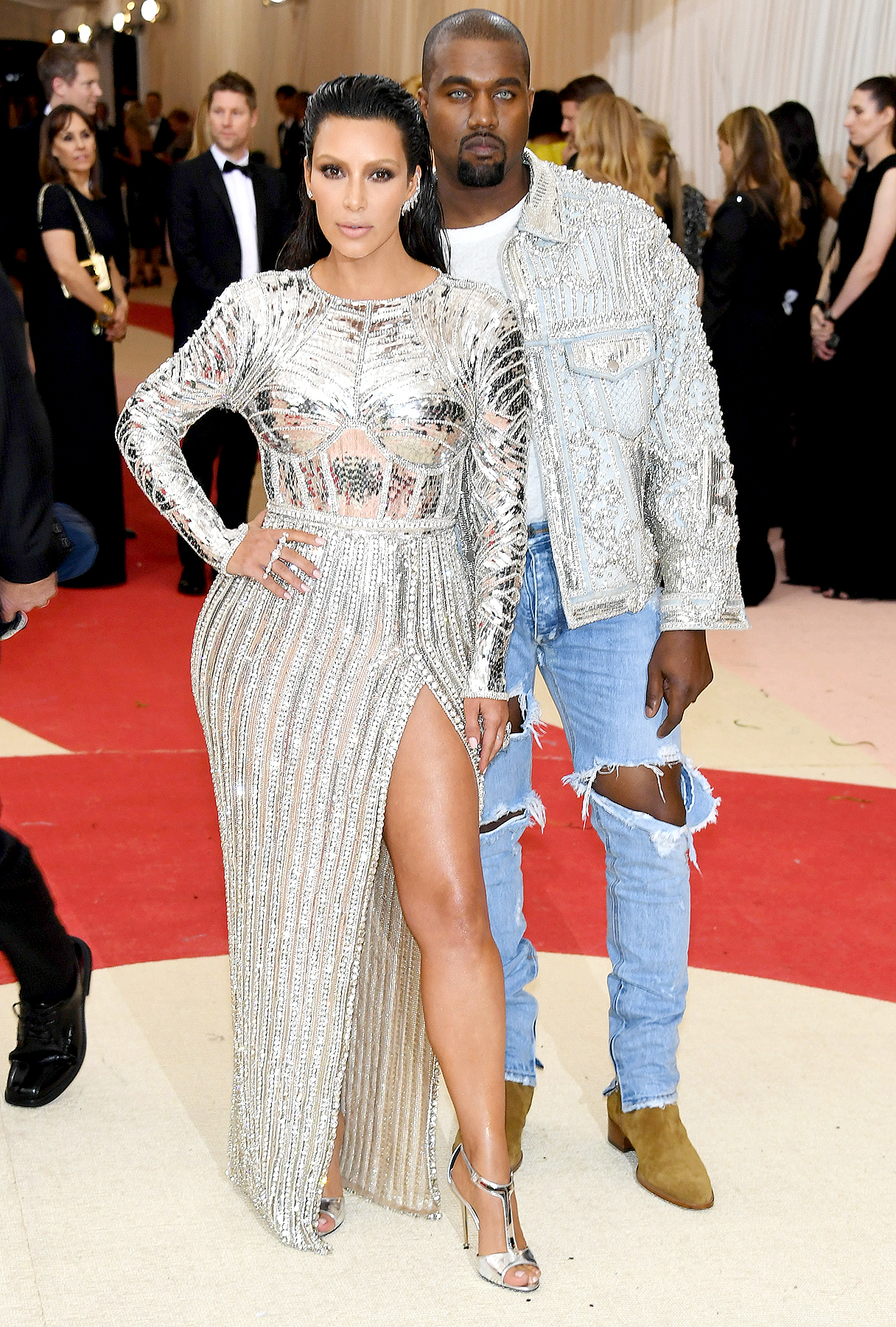 Kanye west kim kardashian zoom 6cfe643d 863a 445d a3fc b08e35a613a6