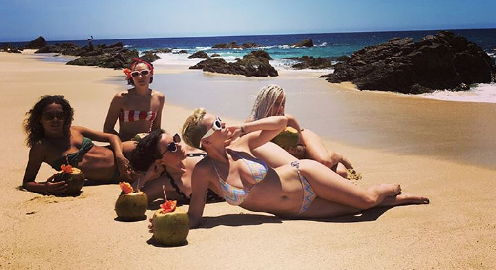 Katy perry instagram zoom 39599e62 bb36 4775 a340 b31bd437bee1