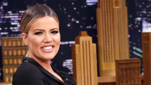 Khloe 9eab2fb9 a42e 4855 848a 152dae6c0748