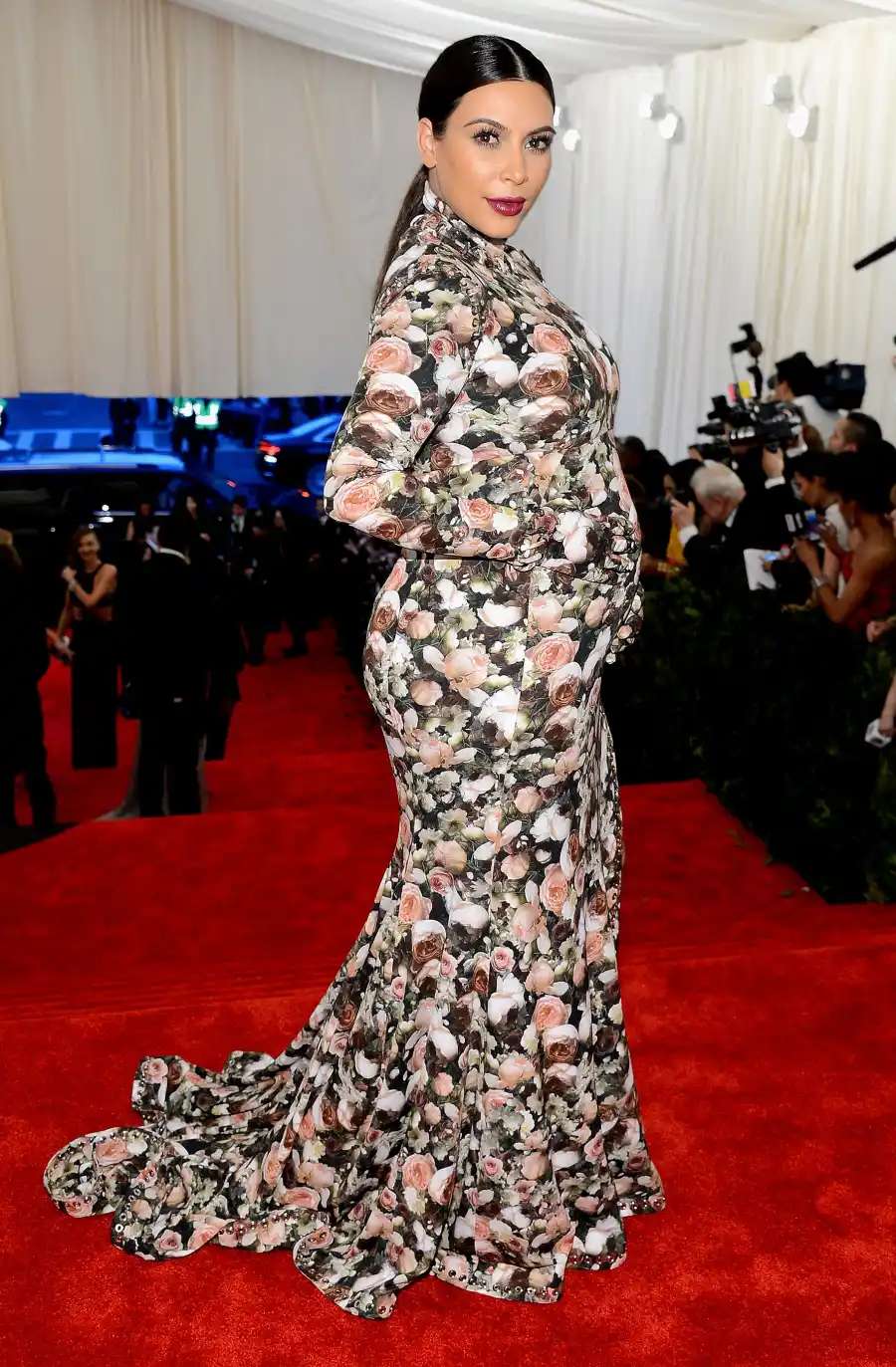 Kim k 5f2be50e 16af 4fc3 9817 444616922ff9