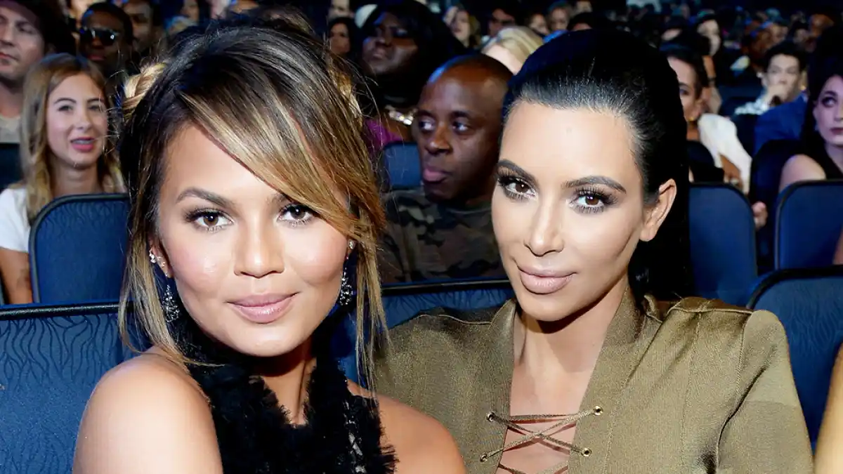 Chrissy Teigen, Kim Kardashian