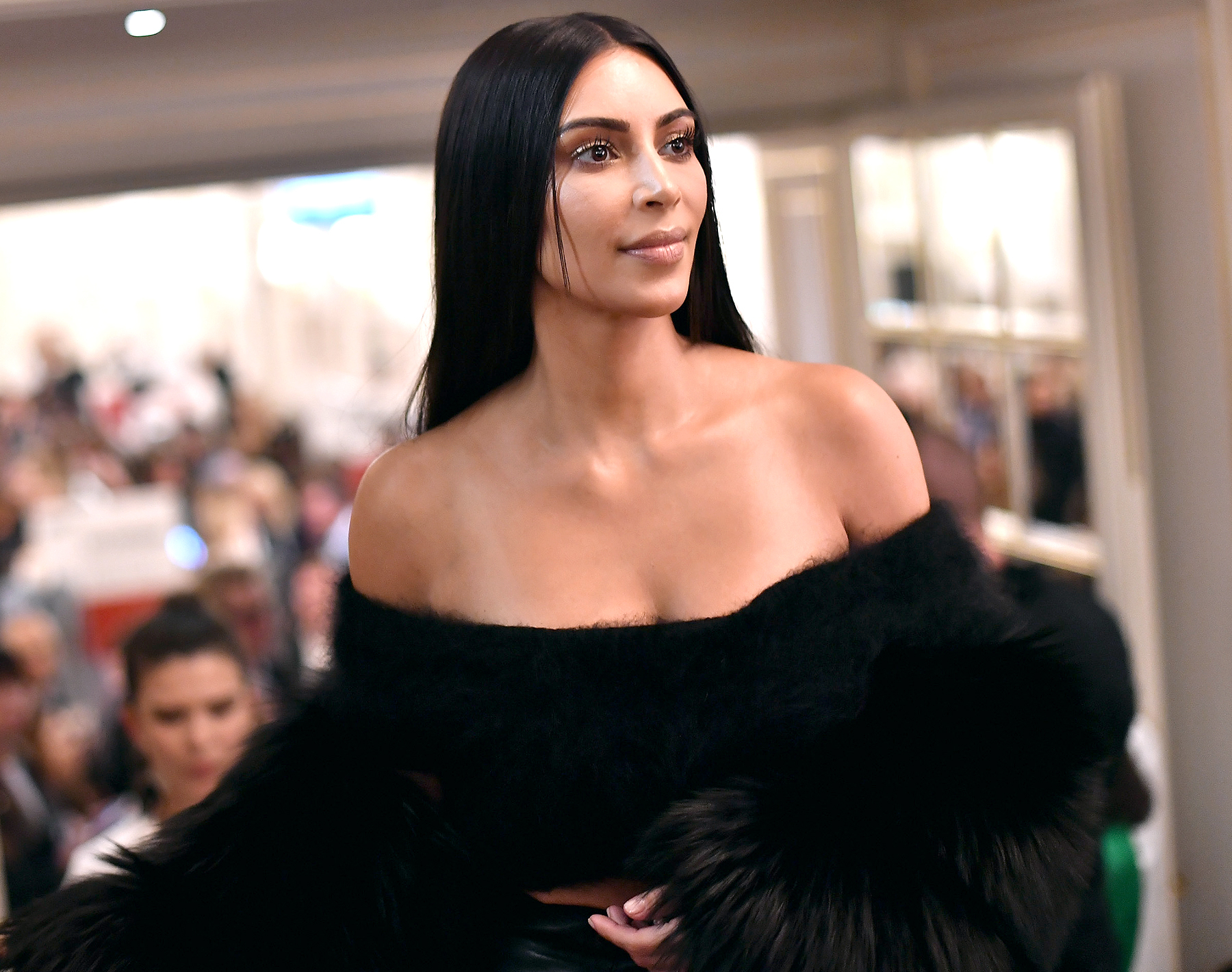 Kim kardashian zoom 87eaa494 6563 4153 8bd3 69bf4a4b14ef
