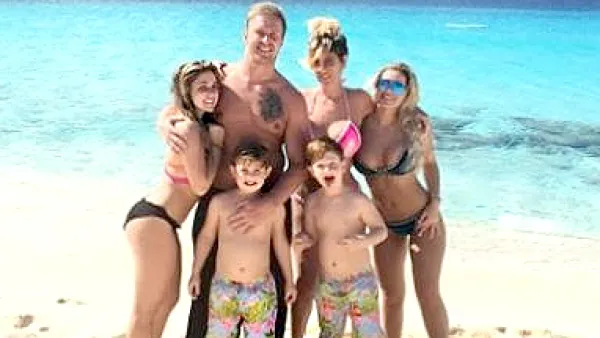 Kim zolciak beach zoom d069e15c f9f1 493b 90fb 79b6b6d0d3fb
