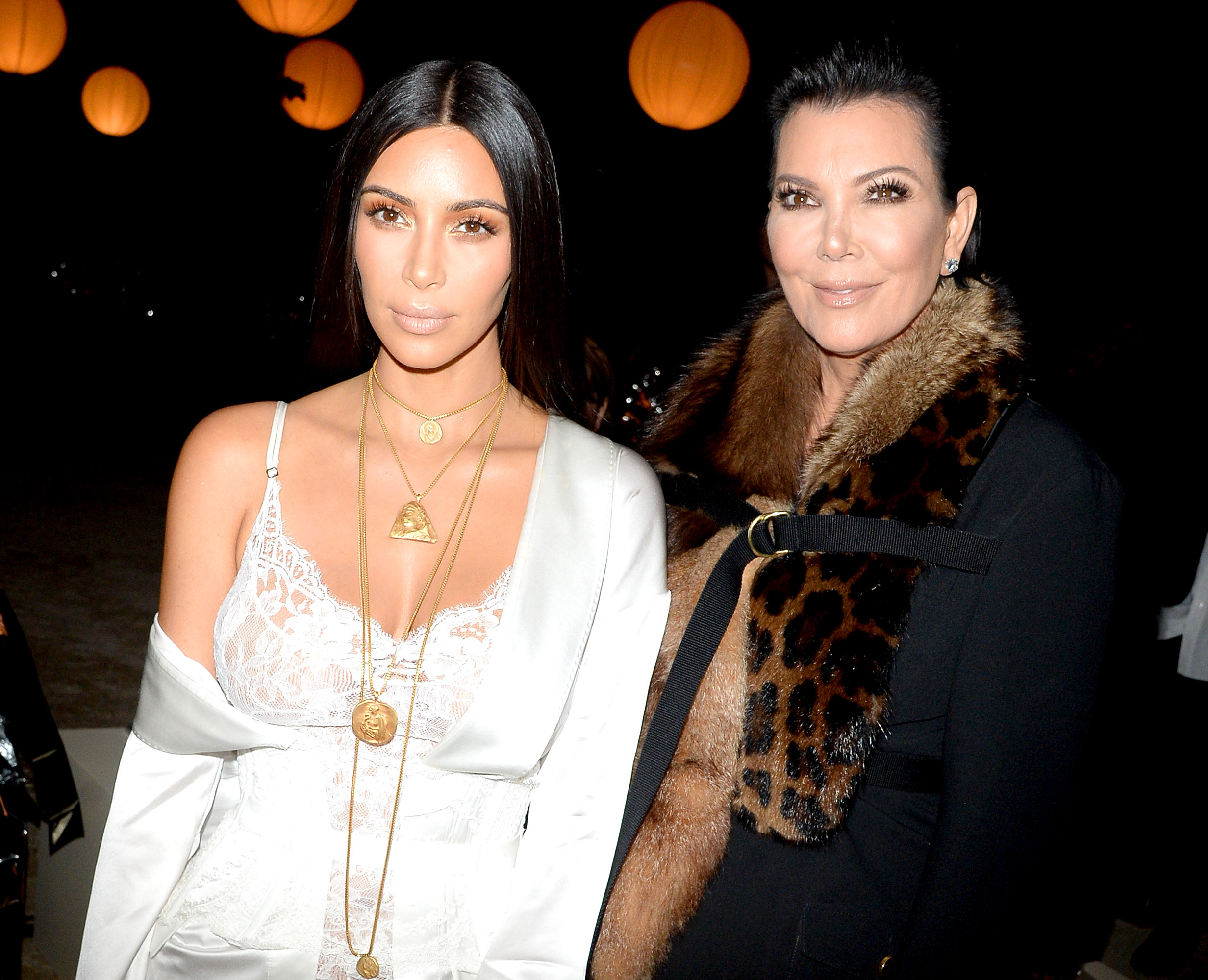 Kris jenner kim kardashian 1469c7c9 81a5 42f4 bcc7 14d9444b0dfc