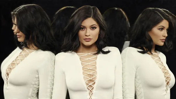 Kylie 6fa5ff2e 171b 4615 b3d8 dd7c35e5b20c