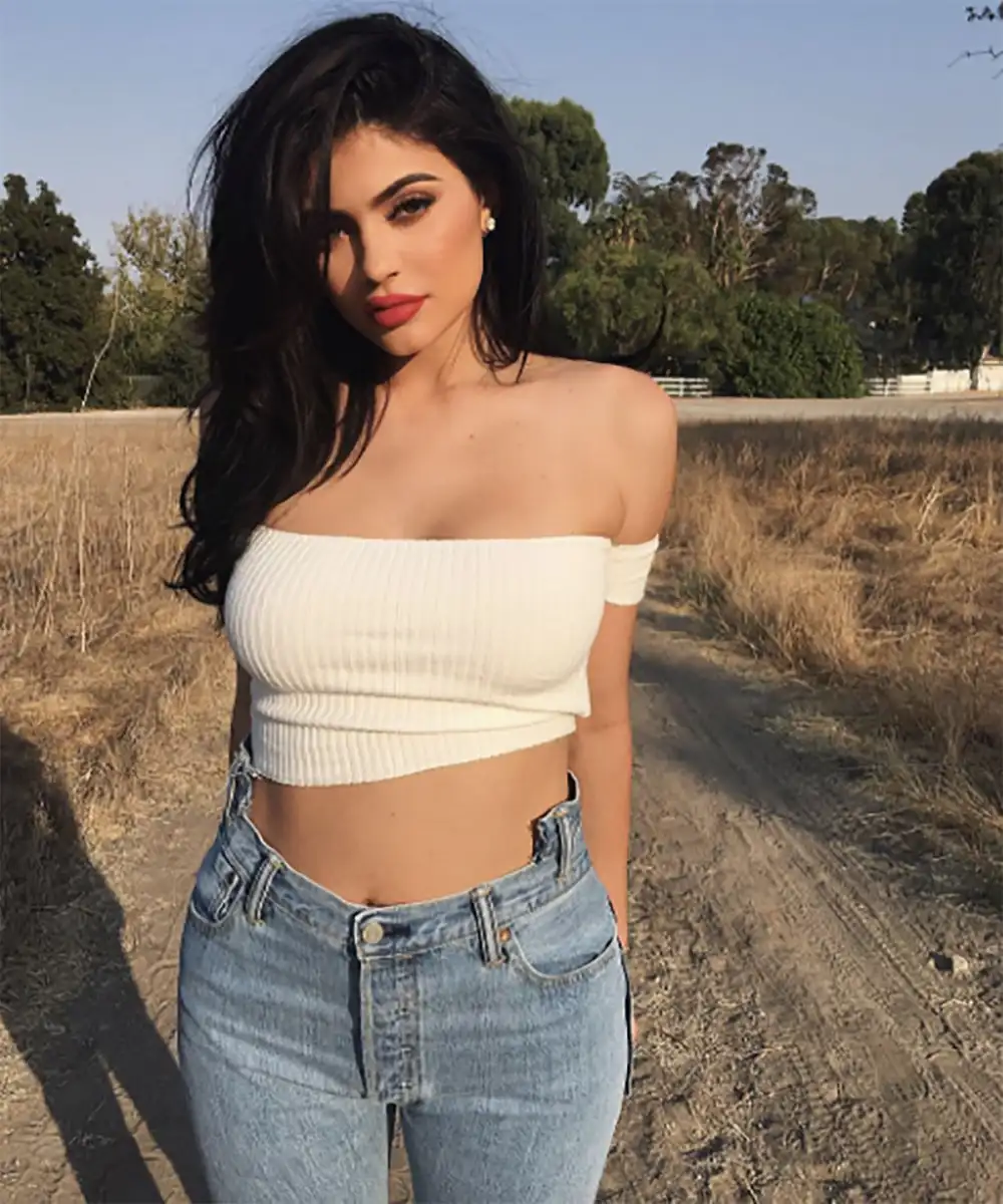 Kylie Jenner's busty Instagram photo sent her fans into crazy mode.