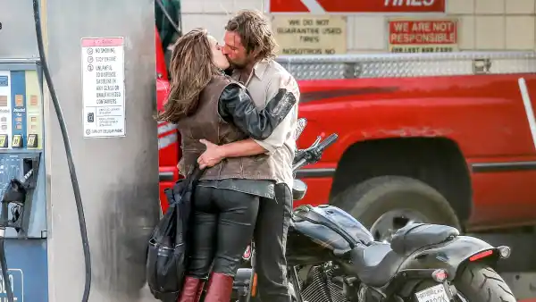 Lady gaga bradley cooper 125a9156 c071 4a5b a5c9 fe4ca6eaa5ba