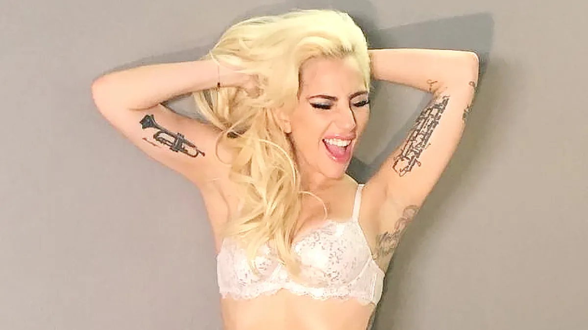 Lady gaga instagram zoom cc1fca86 4a34 4c64 9610 655b08a777ac