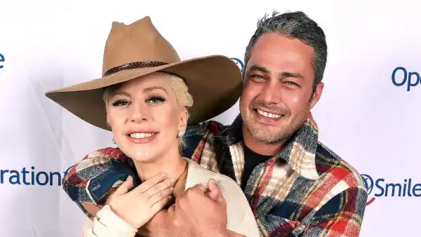 Lady gaga taylor kinney 7344a2bd da65 4e0a 9ede ef7b566e7d52