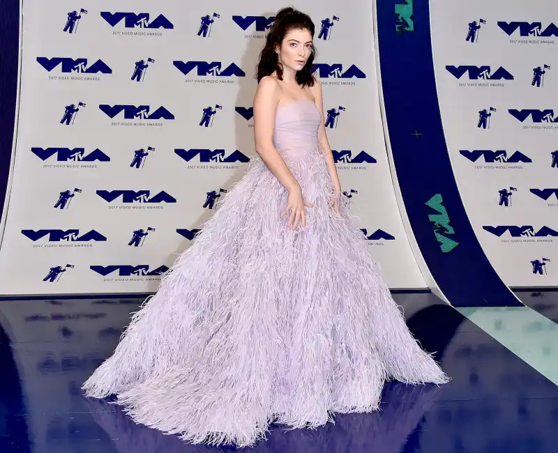 Lorde attends the 2017 MTV Video Music Awards at The Forum on August 27, 2017 in Inglewood, California.
