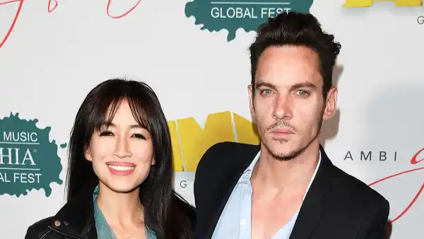 Jonathan Rhys Meyers Mara Lane