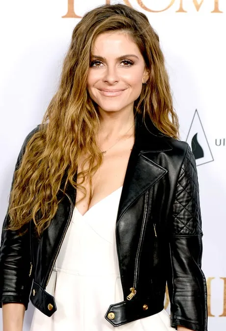 Maria Menounos arrives to the Los Angeles premiere of 'The Promise' at TCL Chinese Theatre on April 12, 2017 in Hollywood, California.