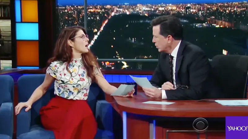 Marisa tomei stephen colbert 1c519a4b ce76 4c45 bfd4 b3b69e8d53ce