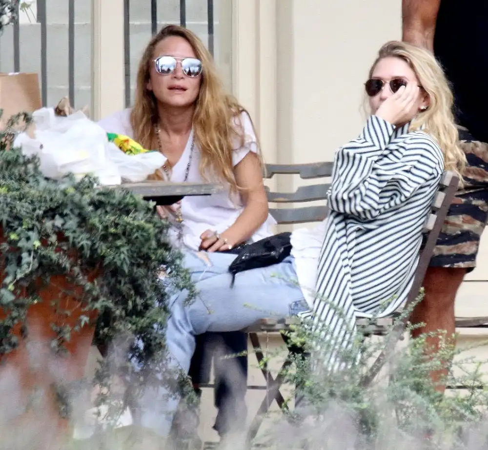 Mary-Kate and Ashley Olsen