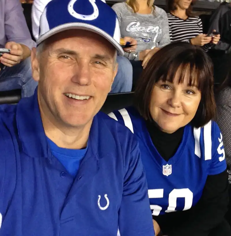 Mike Pence, Karen Pence, Indianapolis Colts, National Anthem, Kneel