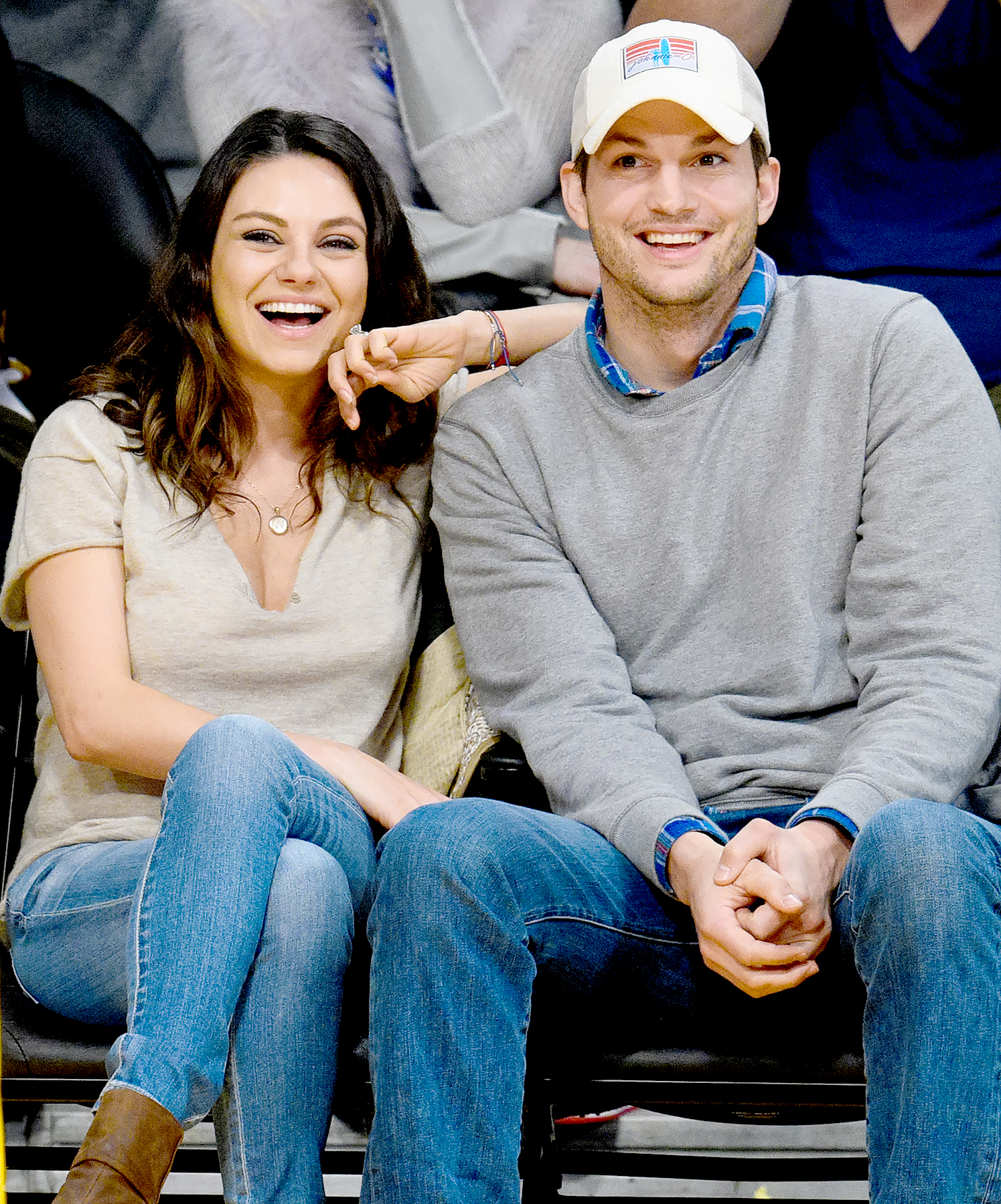 Mila kunis ashton kutcher d3971b65 754a 4ddb 8787 0d626a6e27a8