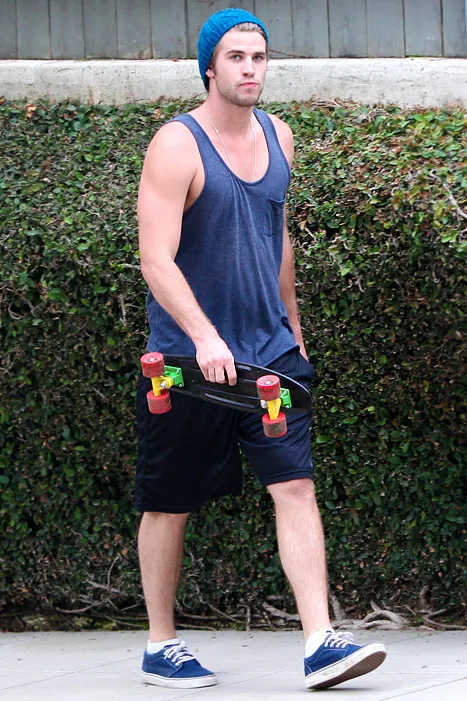 miley cyrus and liam skateboarding 2