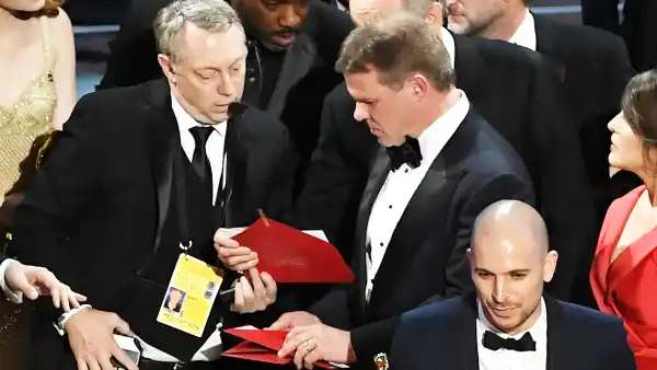 Moonlight check 7e305766 3751 40a8 aecb 61a646cdb414