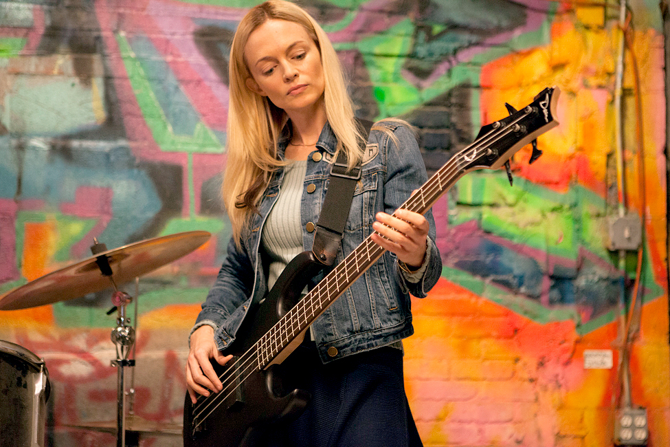 Heather Graham in My Dead Boyfriend.