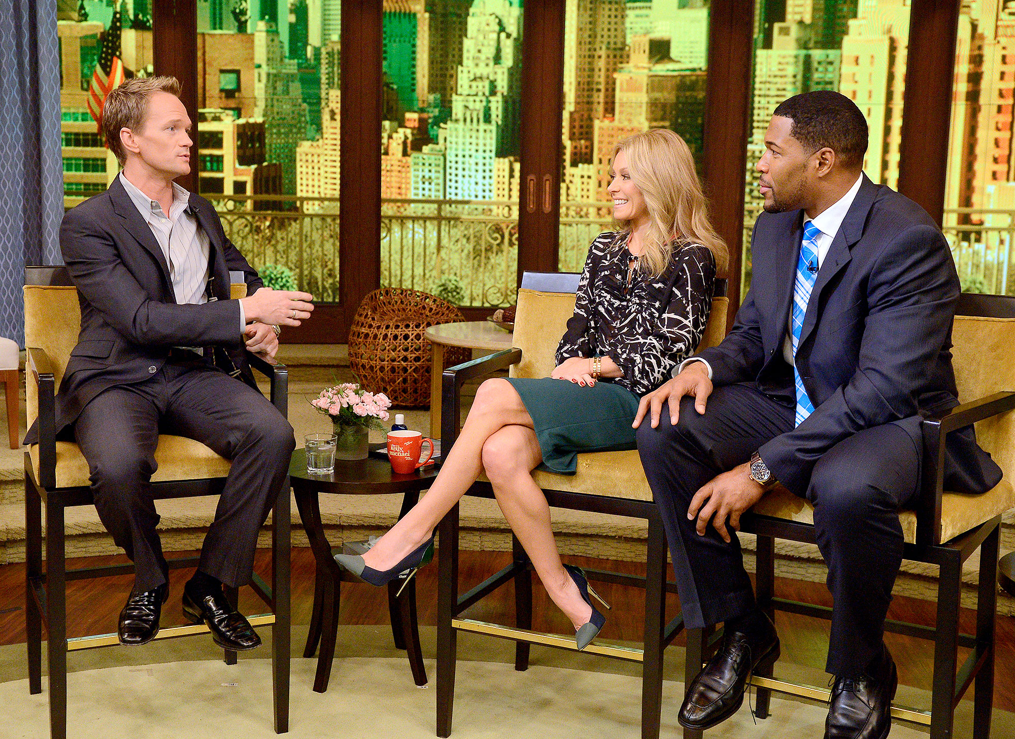 Neil patrick harris kelly ripa michael strahan df3f8210 6e8f 4583 bbea 5b60584bd12f