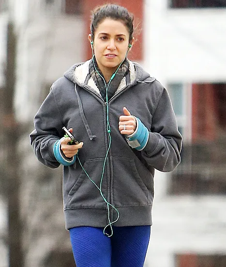 nikki jogging wearing ring