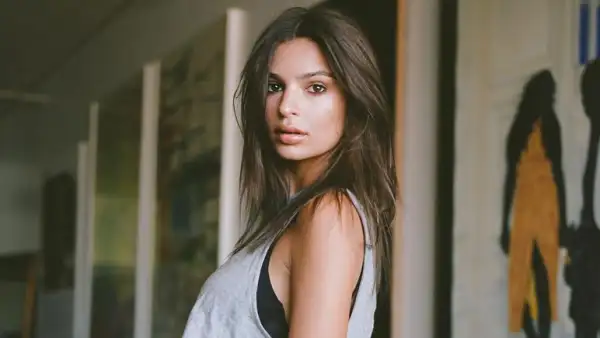Emily Ratajkowski