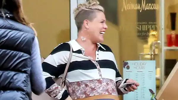 Pink 539a95b9 43ba 452b bf7f 9fcd99d6b9cb