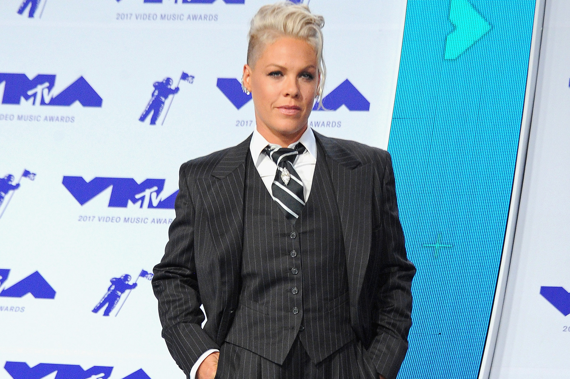 Pink, Hurricane Harvey, Donation