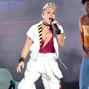 Pink performing vmas 276d8835 a9de 4be0 8cc9 3a70d56864d8