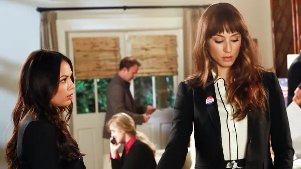 Pretty little liars 85b314bf 0ccb 4272 9ba1 17e28168846e