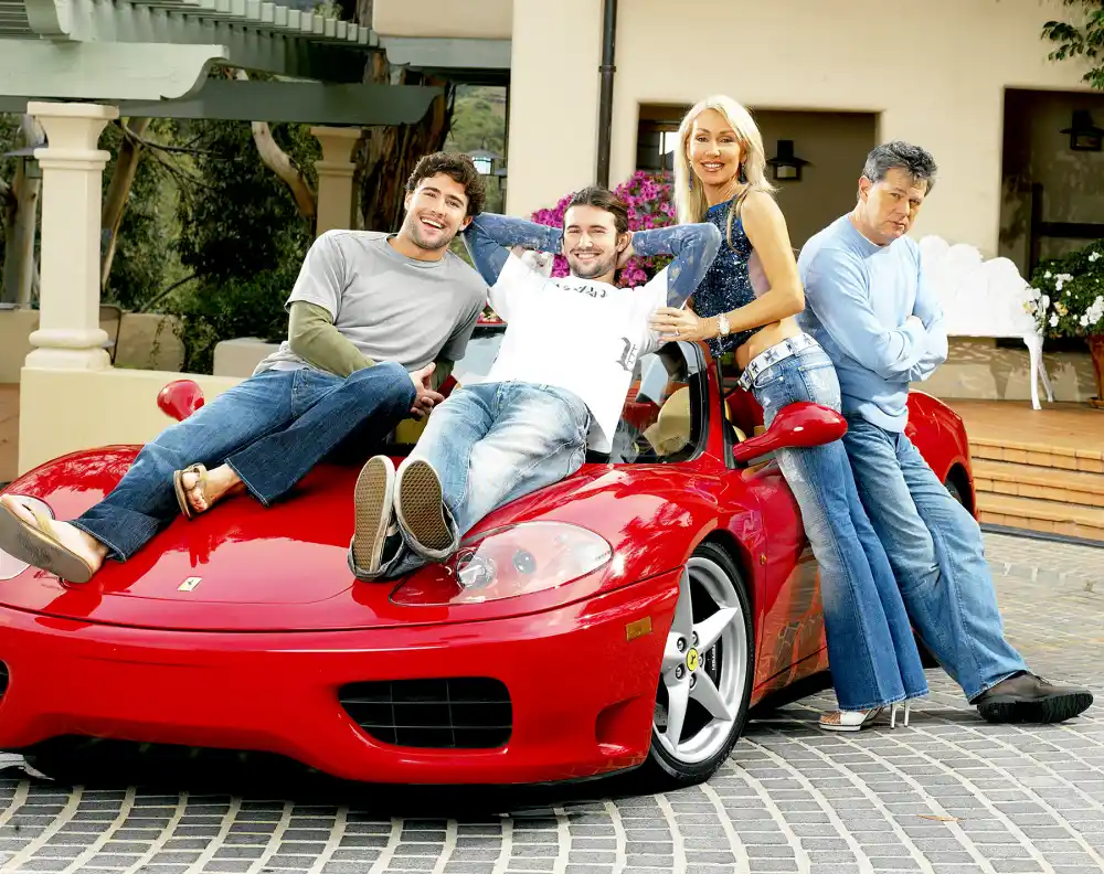 Brody Jenner, Brandon Jenner, Linda Thompson and David Foster in 'The Princes of Malibu'