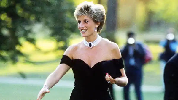 Princess diana main 3d236859 6034 4778 bba7 59185eee3586
