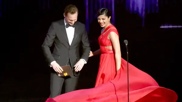 Priyanka chopra tom hiddleston zoom d0f29e4c e0b2 4620 bdf3 00161833bc38