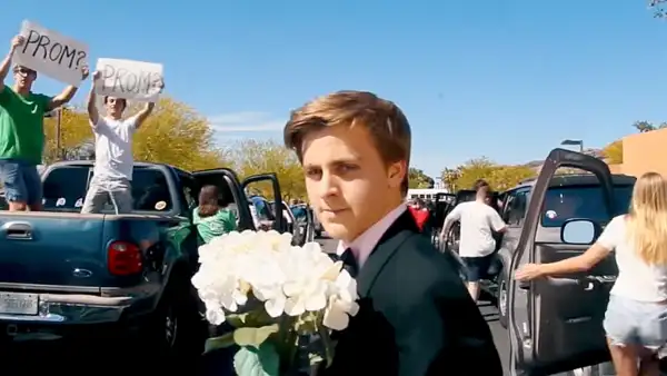 Prom date zoom 3f982392 64a6 4667 bf12 42a879573c0e