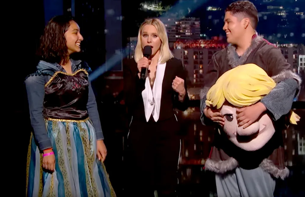 Kristen Bell helps a student pull off a &lsquo;Frozen&rsquo;-Themed Promposal