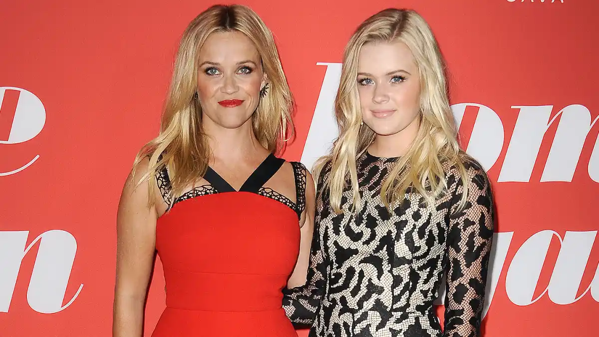 Reese Witherspoon, Ava Phillippe, Birthday, Replica Luxury Handbag Again