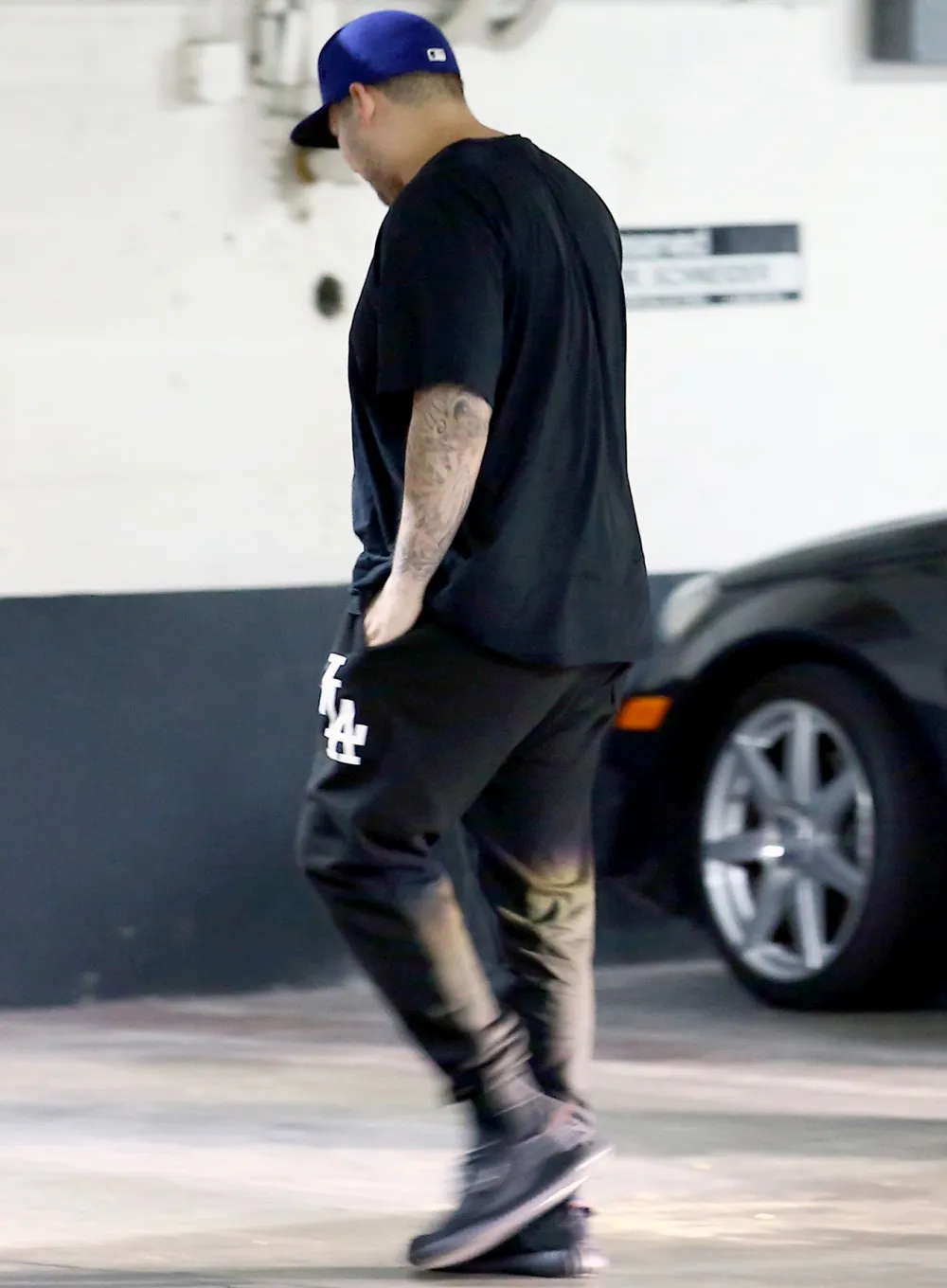 Rob Kardashian steps out.