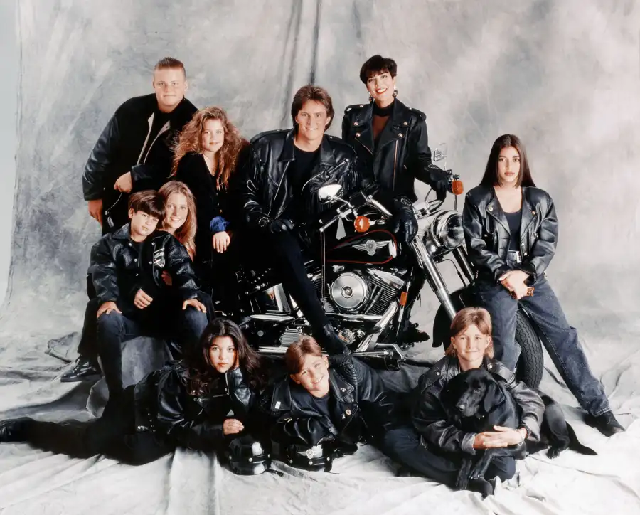 Burton Jenner, Khloe Kardashian, Bruce Jenner, Kris Jenner, Kim Kardashian, Brandon Jenner, Brody Jenner, Kourtney Kardashian, Robert Kardashian, Jr. and Cassandra Jenner